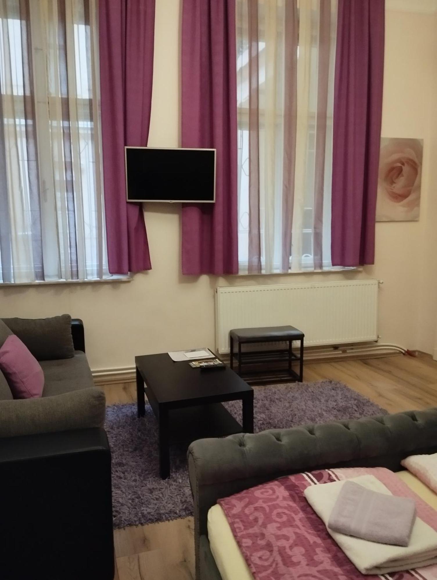 Mandy Apartments Budapest Exteriör bild
